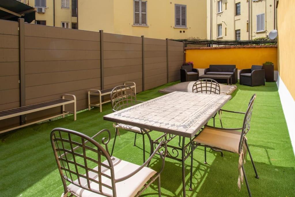 Palm Apartment Милан Экстерьер фото